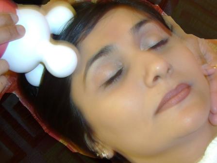 Indian Head massage  - &copy; Copyright Purple-World.